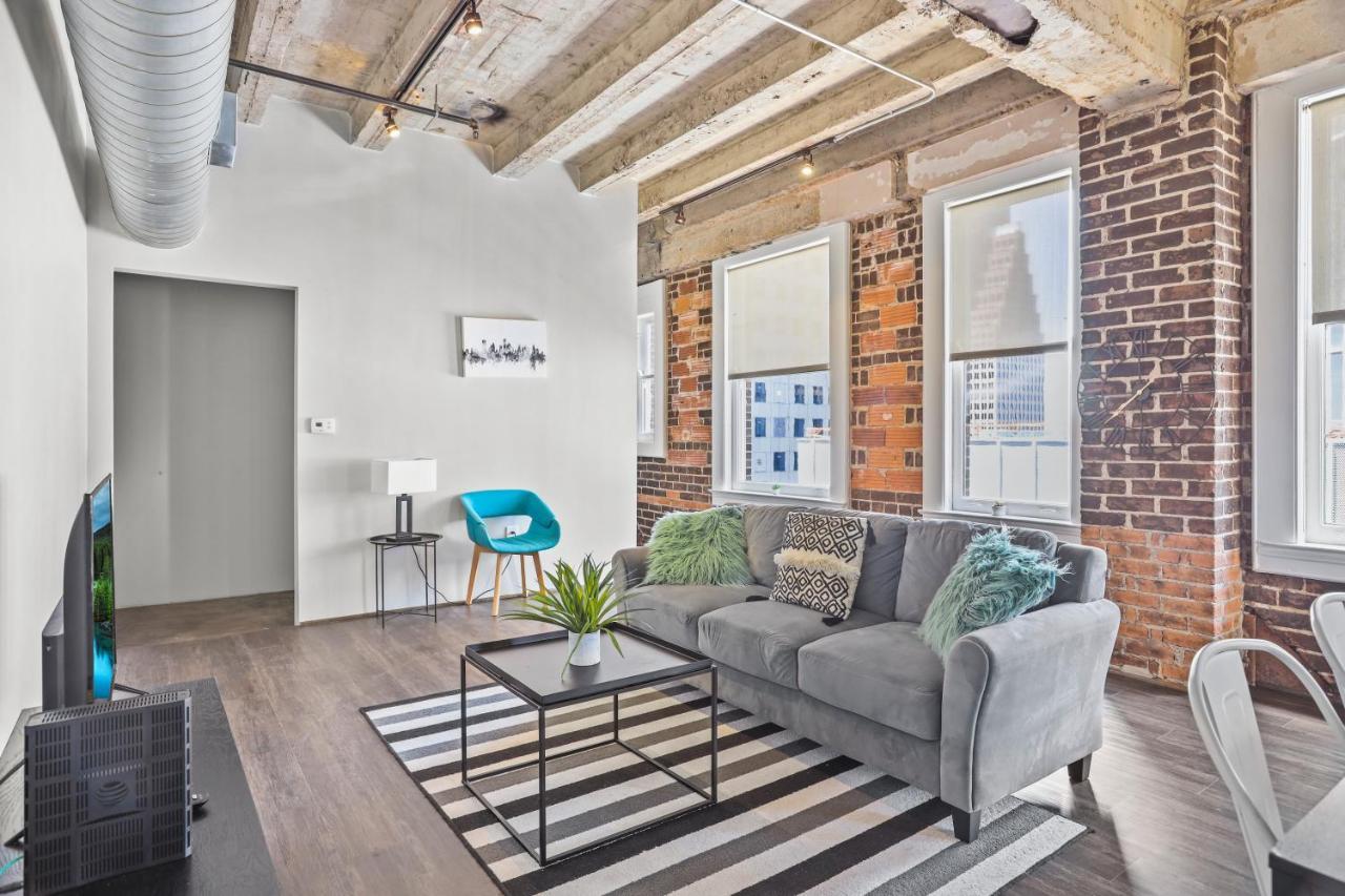 Frontdesk I The Rice Apts Downtown Houston Apartment Ngoại thất bức ảnh